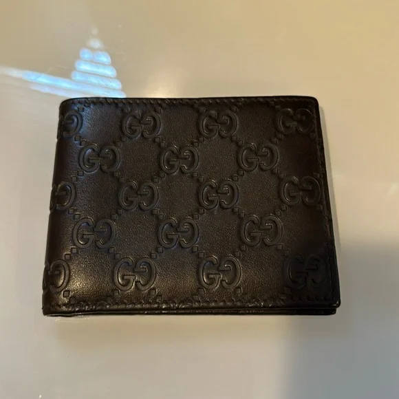 Gucci leather bifold wallet - Picture 2 of 7